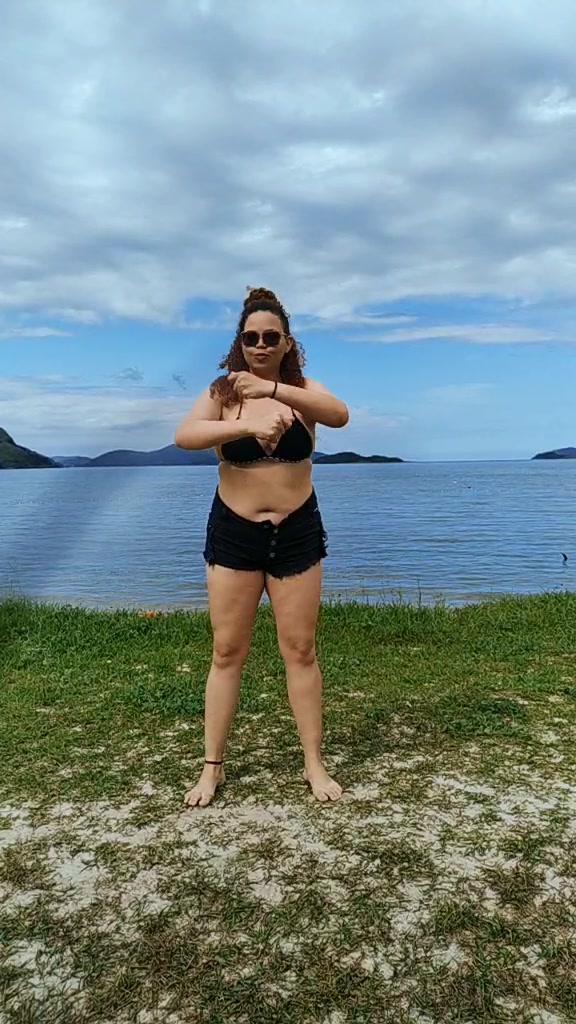 @Lari Magalh&atilde;es