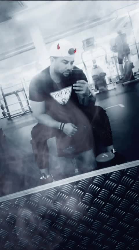 @Mede El Hitano 🖤🎱