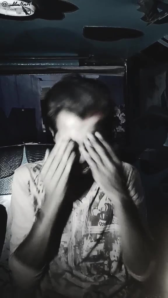 @HAT b0Y