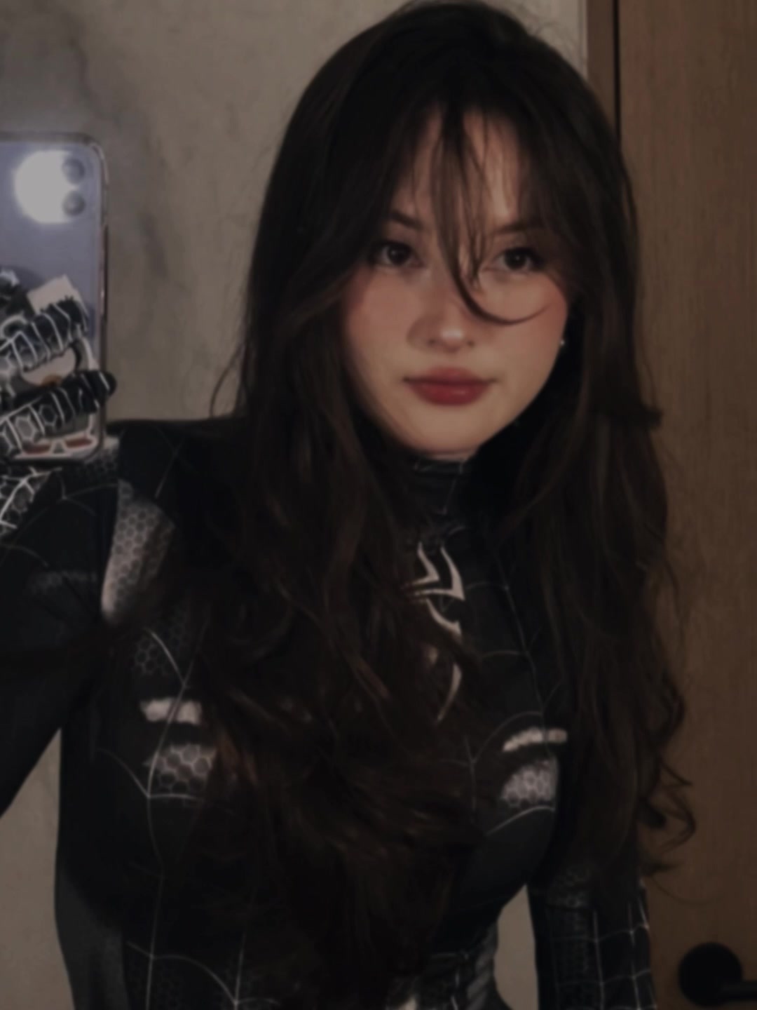 @:3