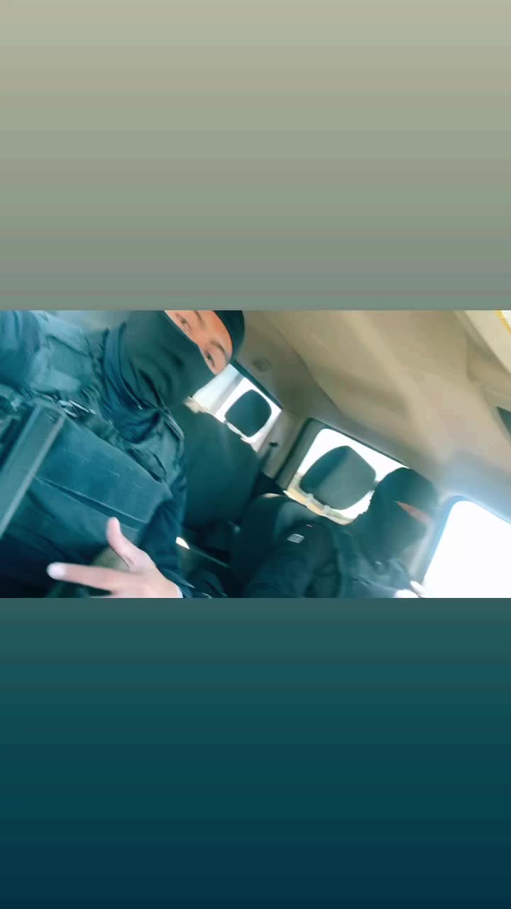 @Polinegro