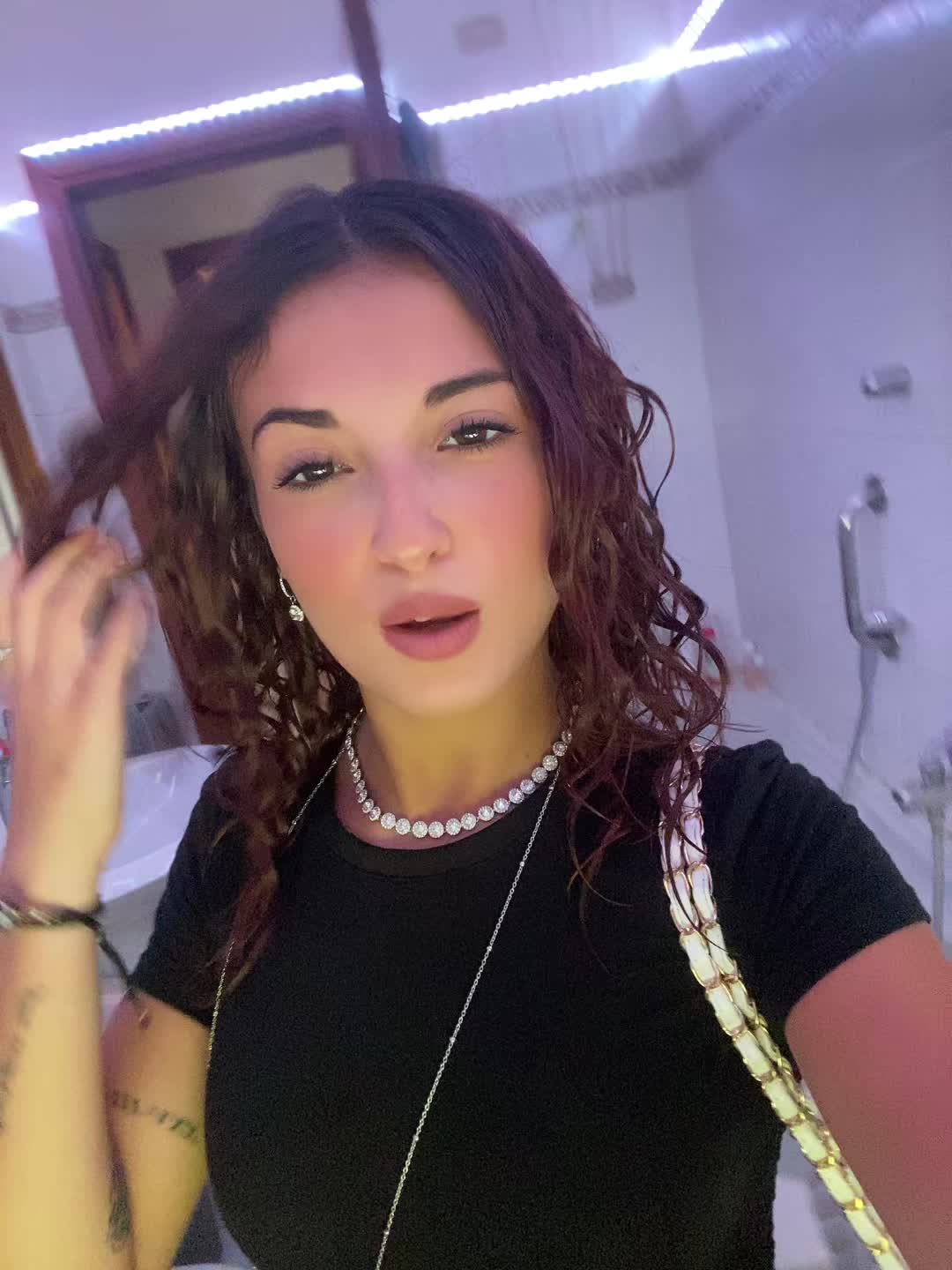 @😽