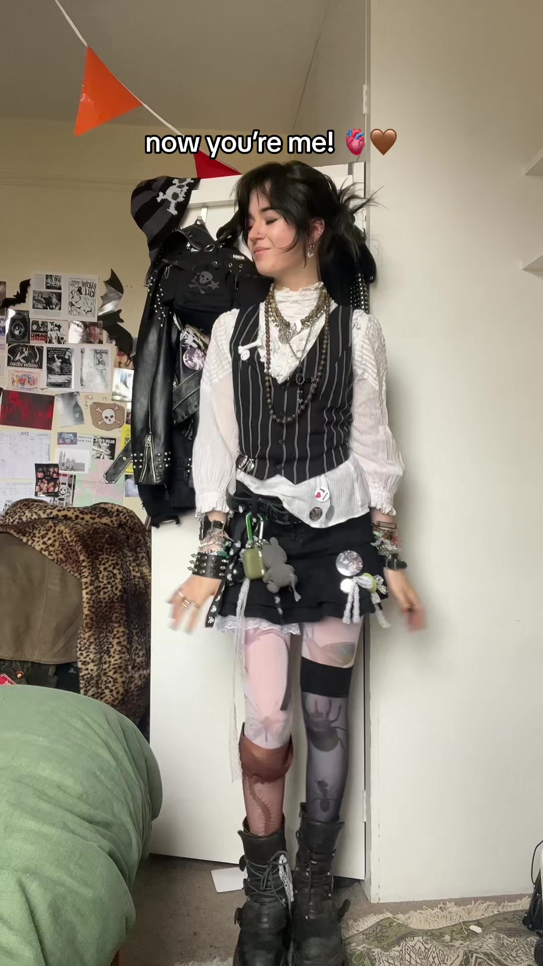 @bee ˚₊‧⁺⋆♱🦇