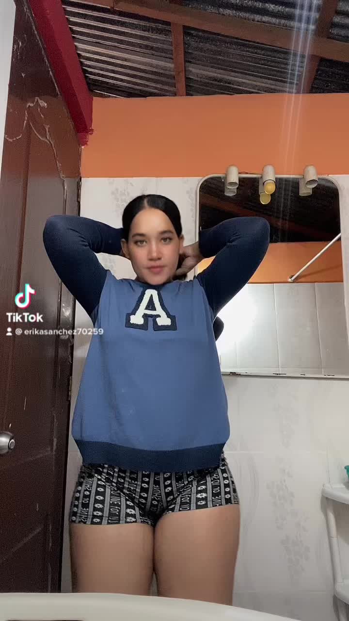 @Erika💙❤️