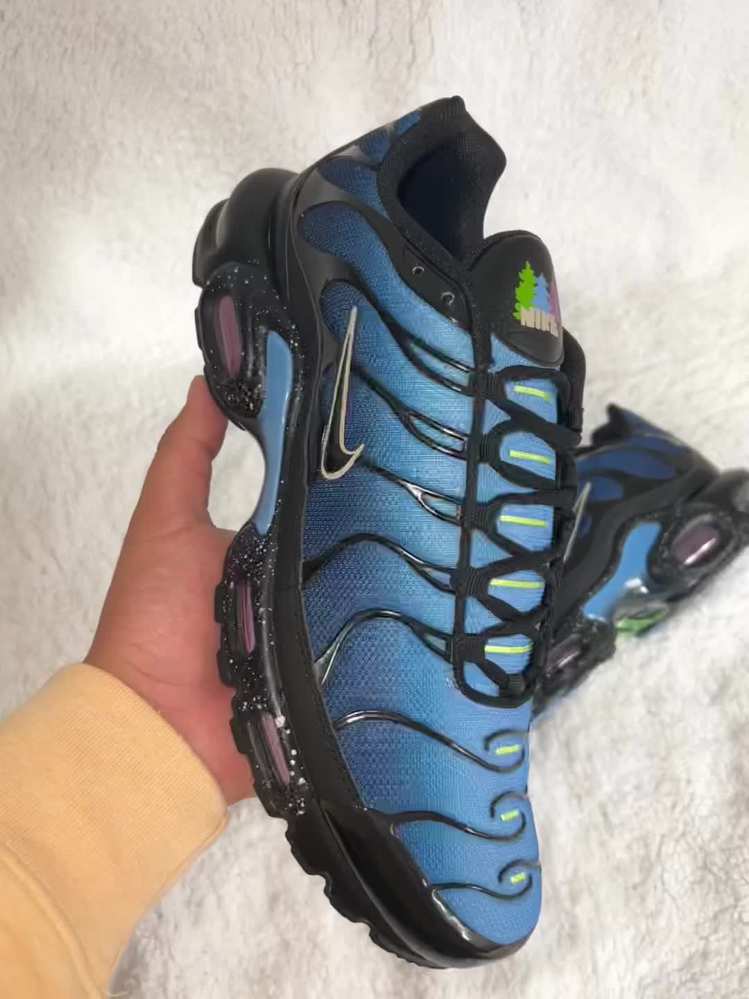 @Hillys.Kicks