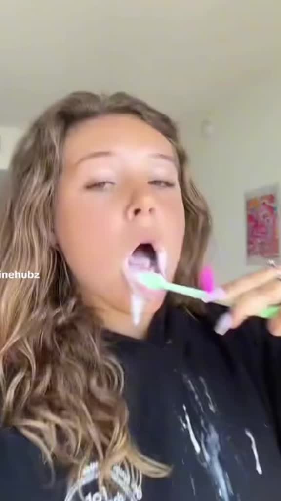 @charleycoco