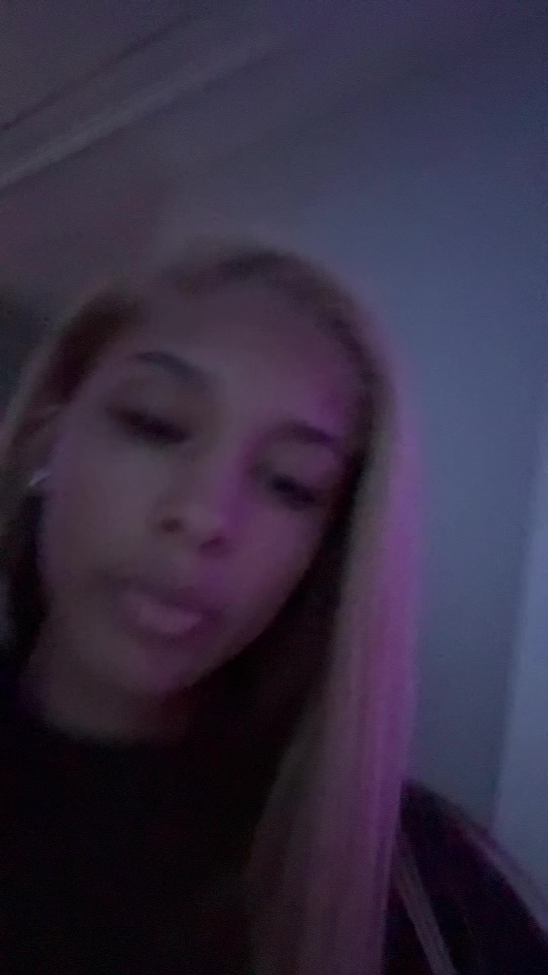 @valanie