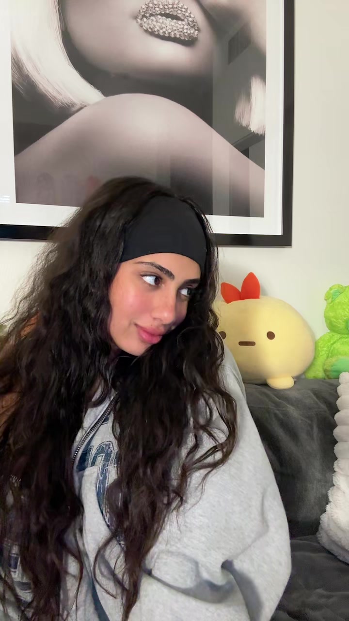 @ShayBaeBee