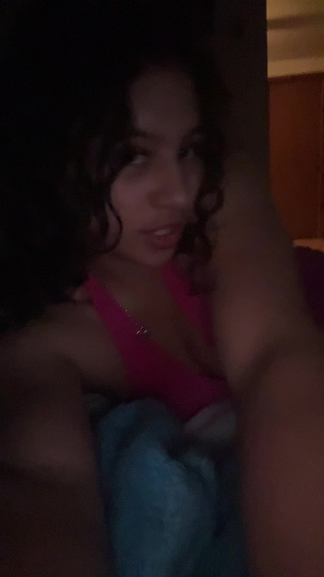 @hollyhennesseystwin