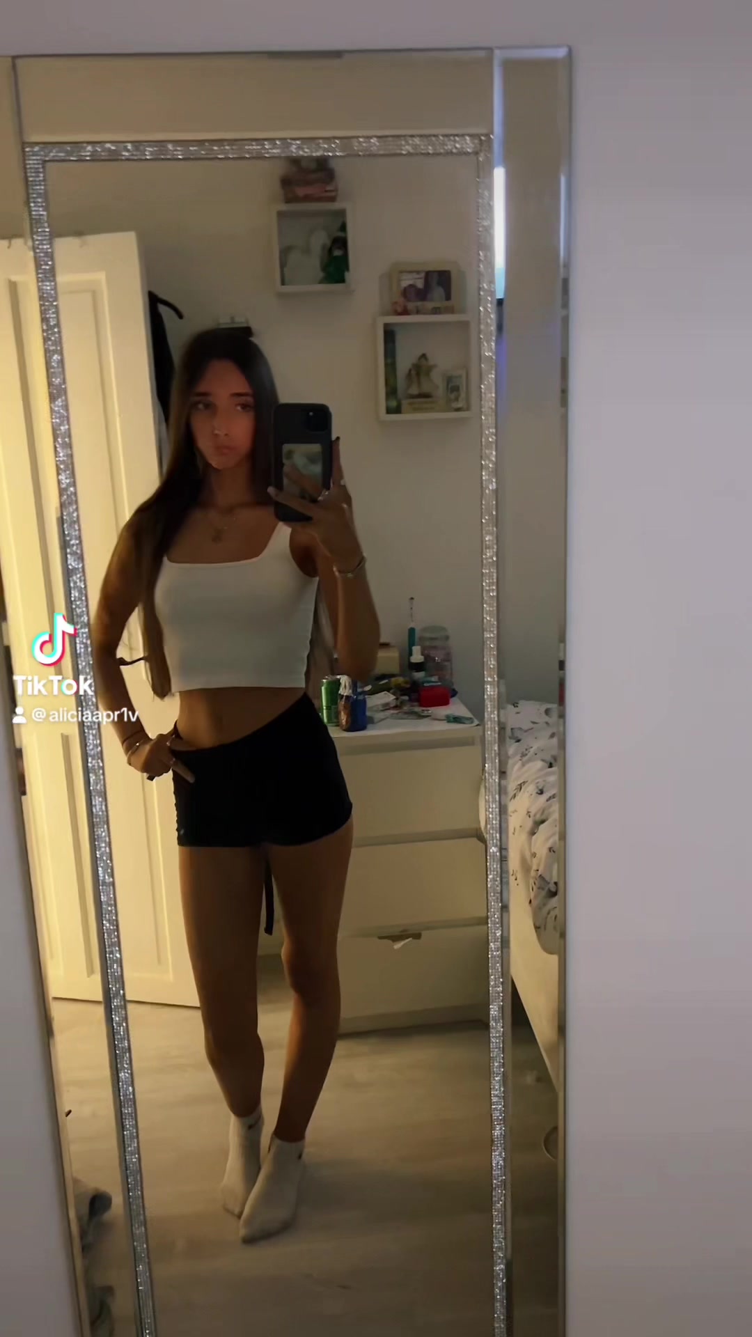 @alicia