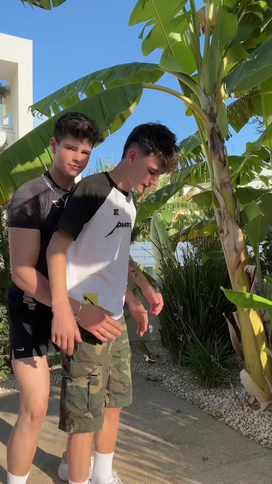 @Elias Twink