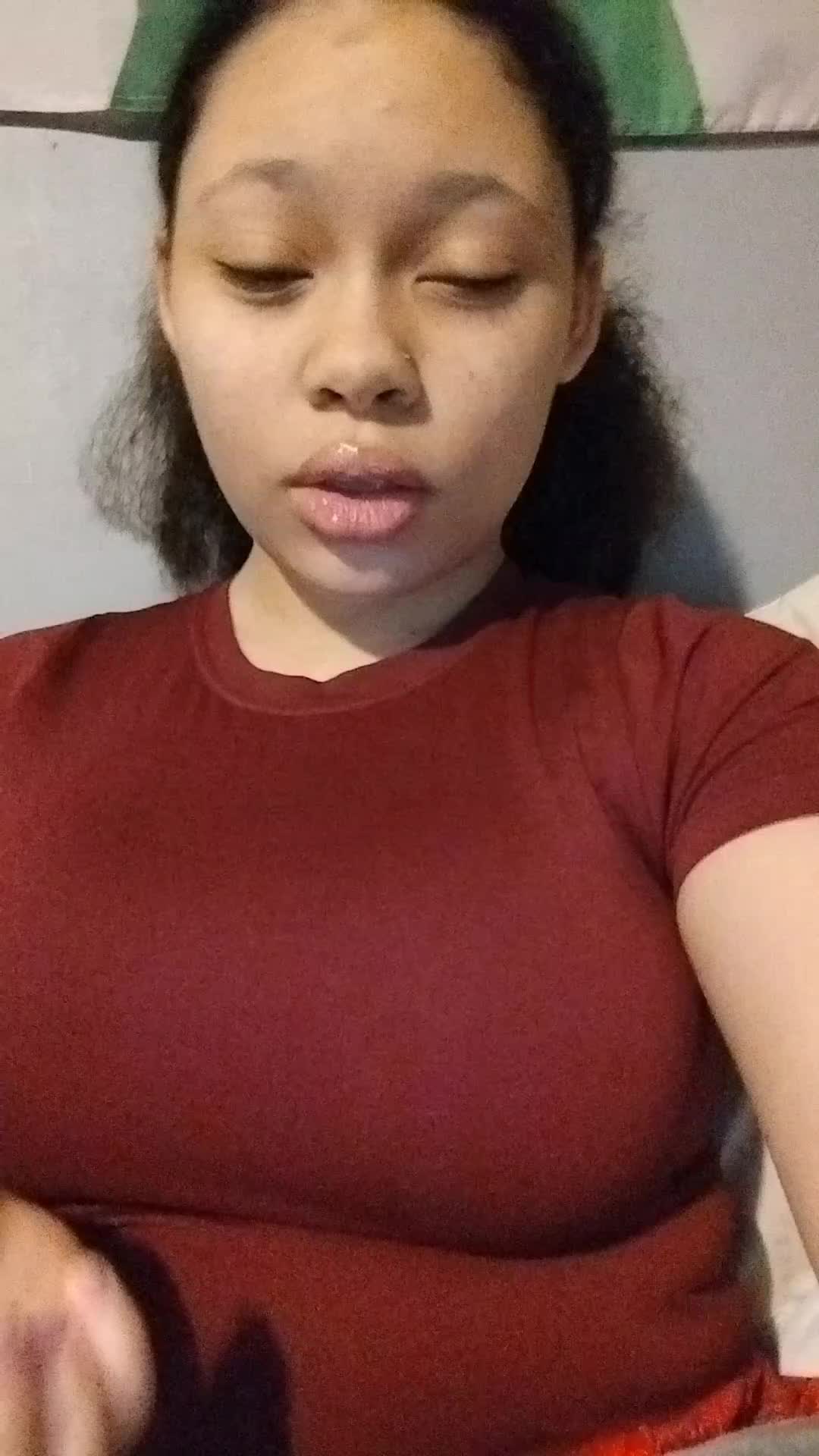 @Mariah 😶🌫️🖕🏽