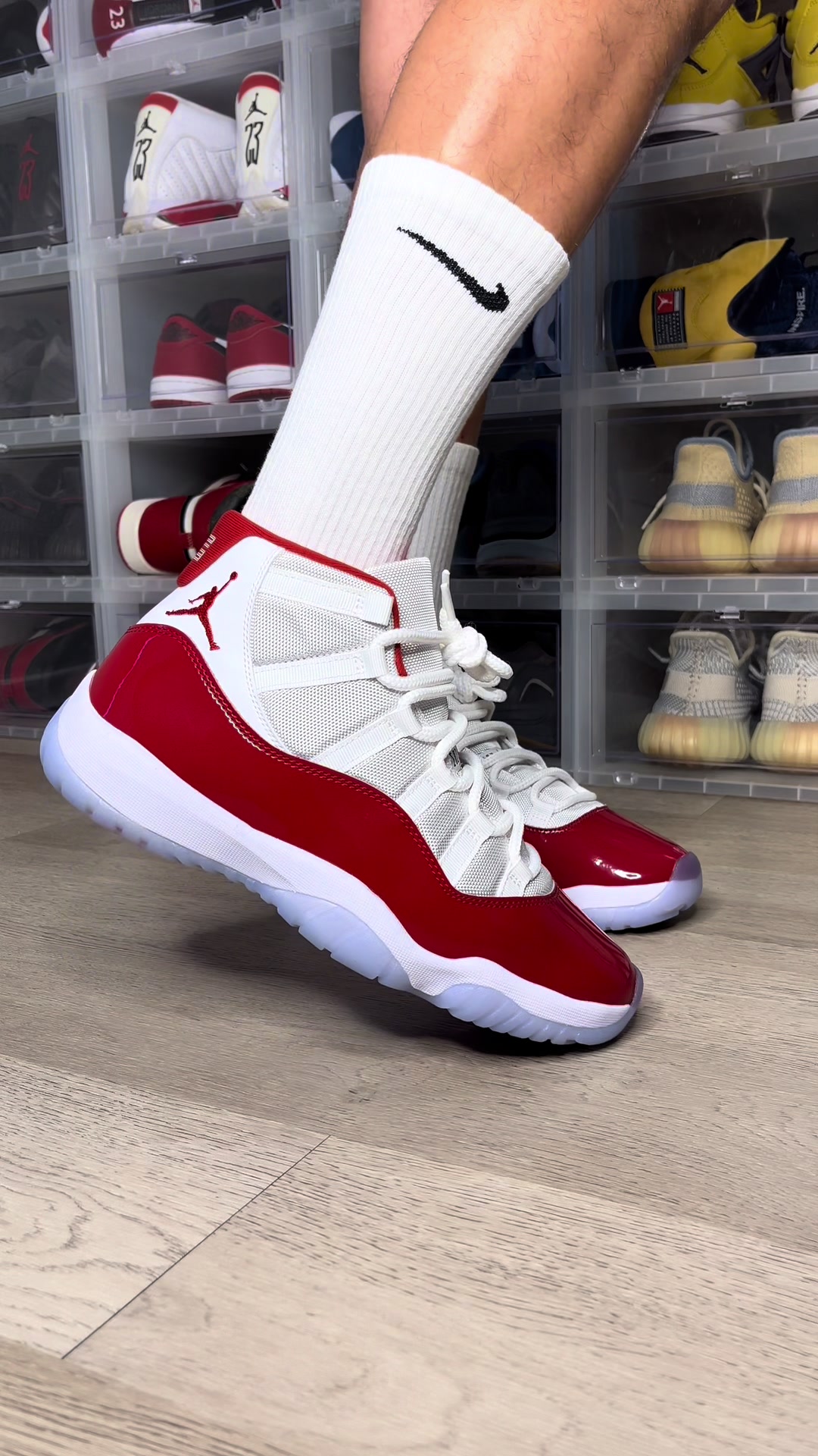 @MrSneakerWall