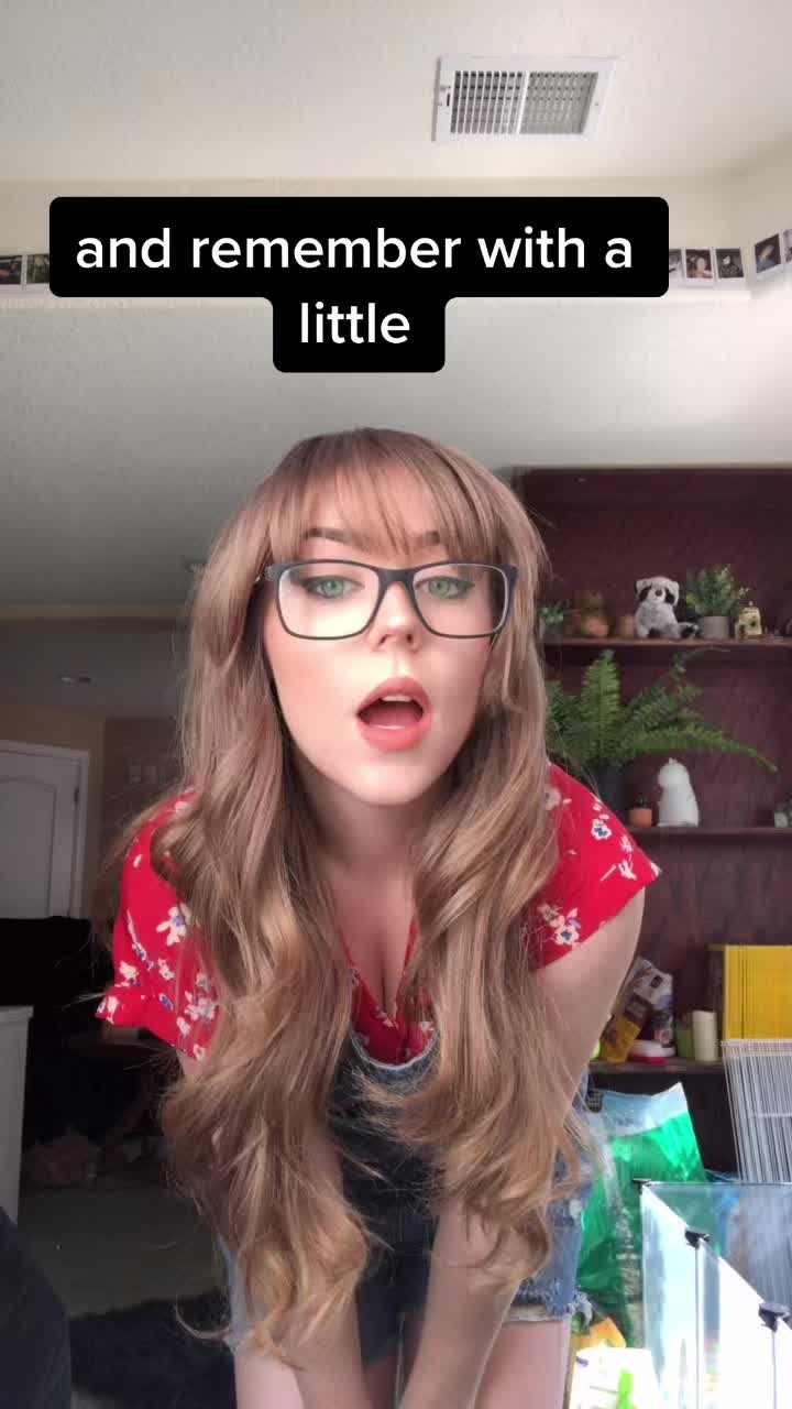 @iamhallelizz