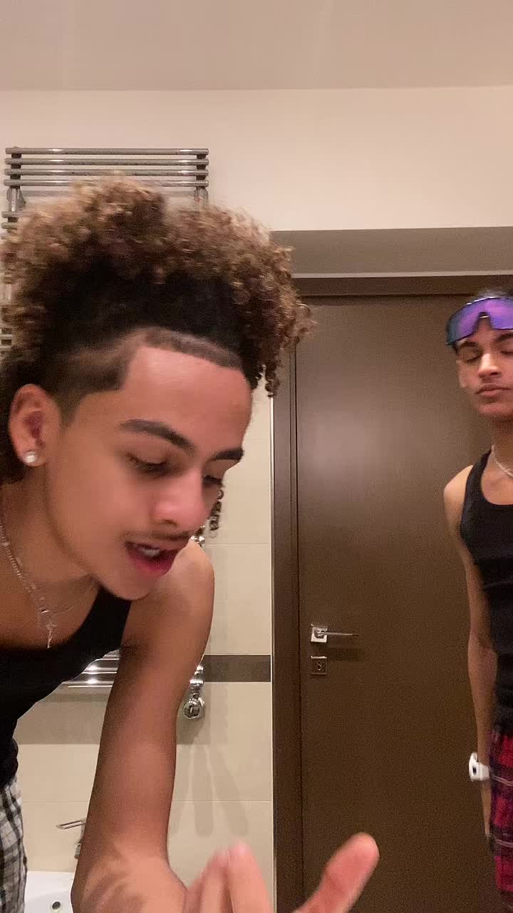 @KiKi🌟