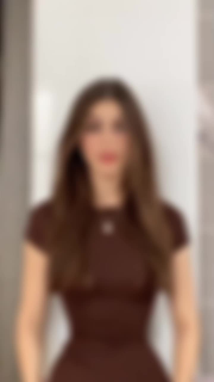 @<33