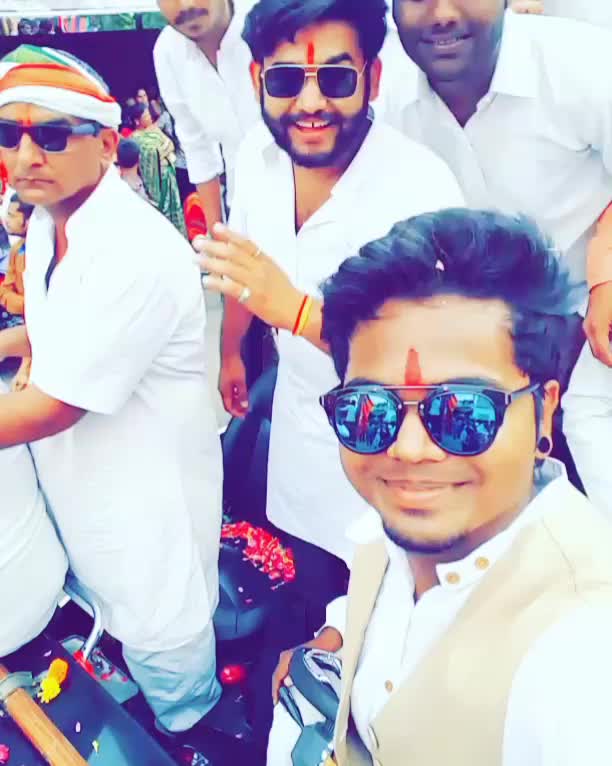 @Mahii D Max