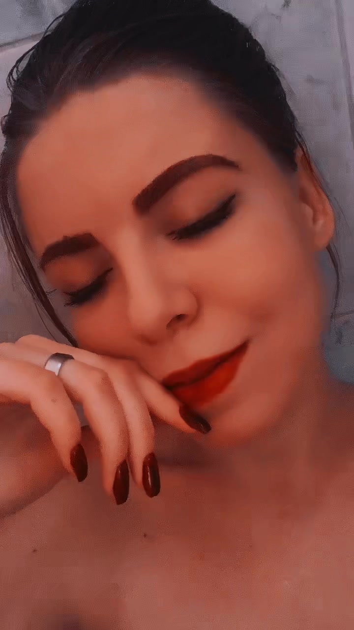 @Yulya Yulya