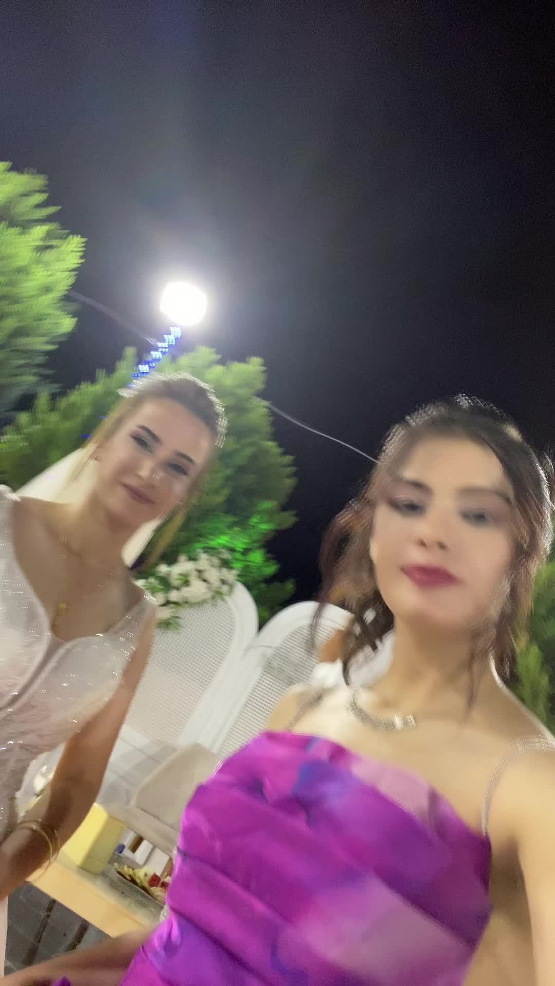 @47Elfida47