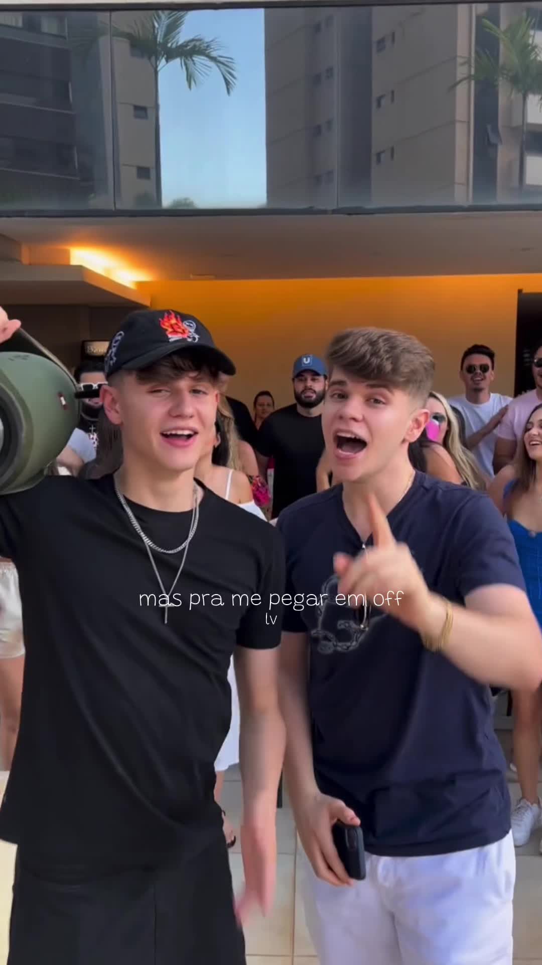 @lyricversos