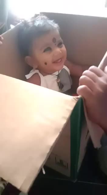 @😃