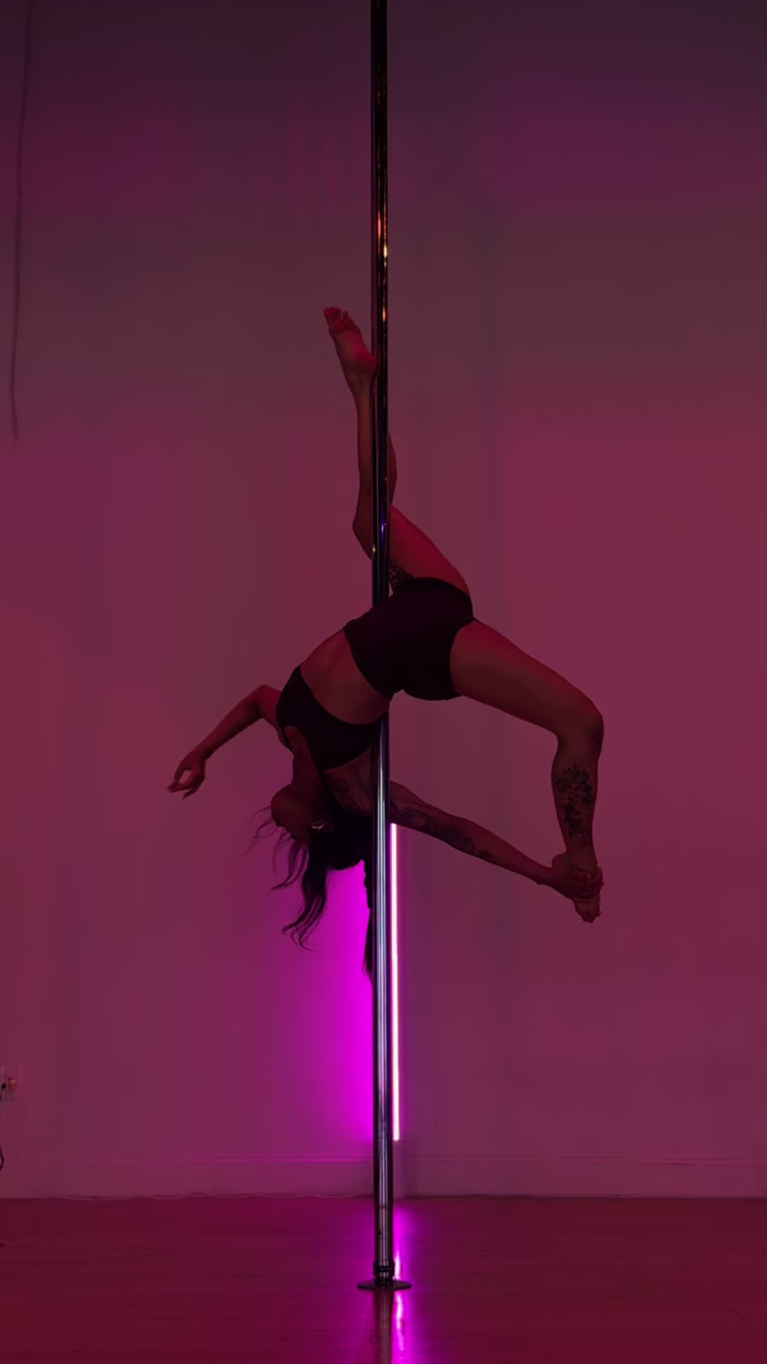 @shapesofv0id
