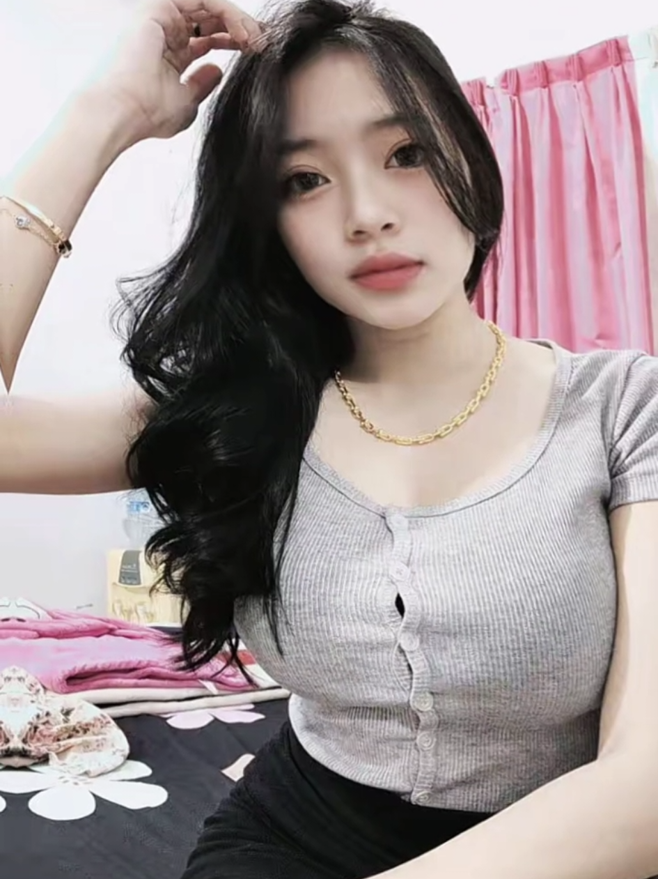 @Monee2