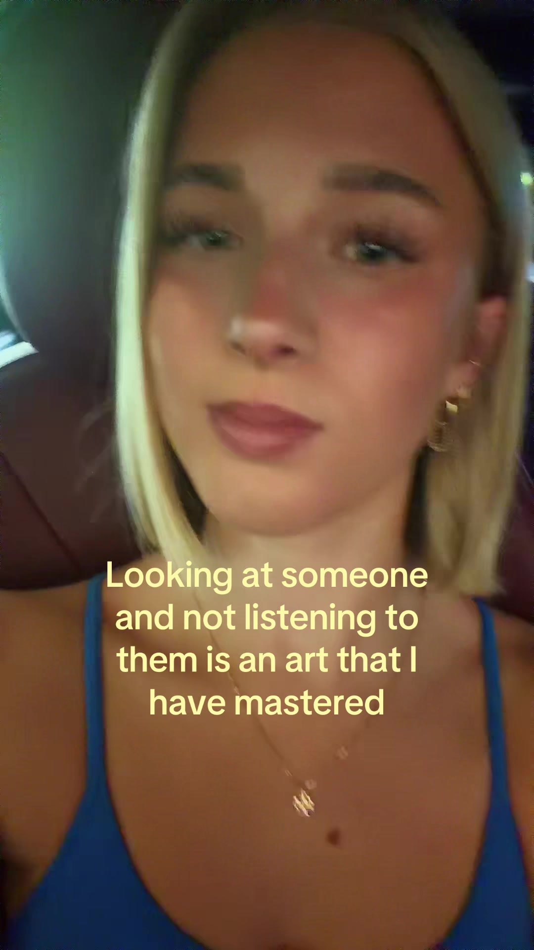 @theelliebarker