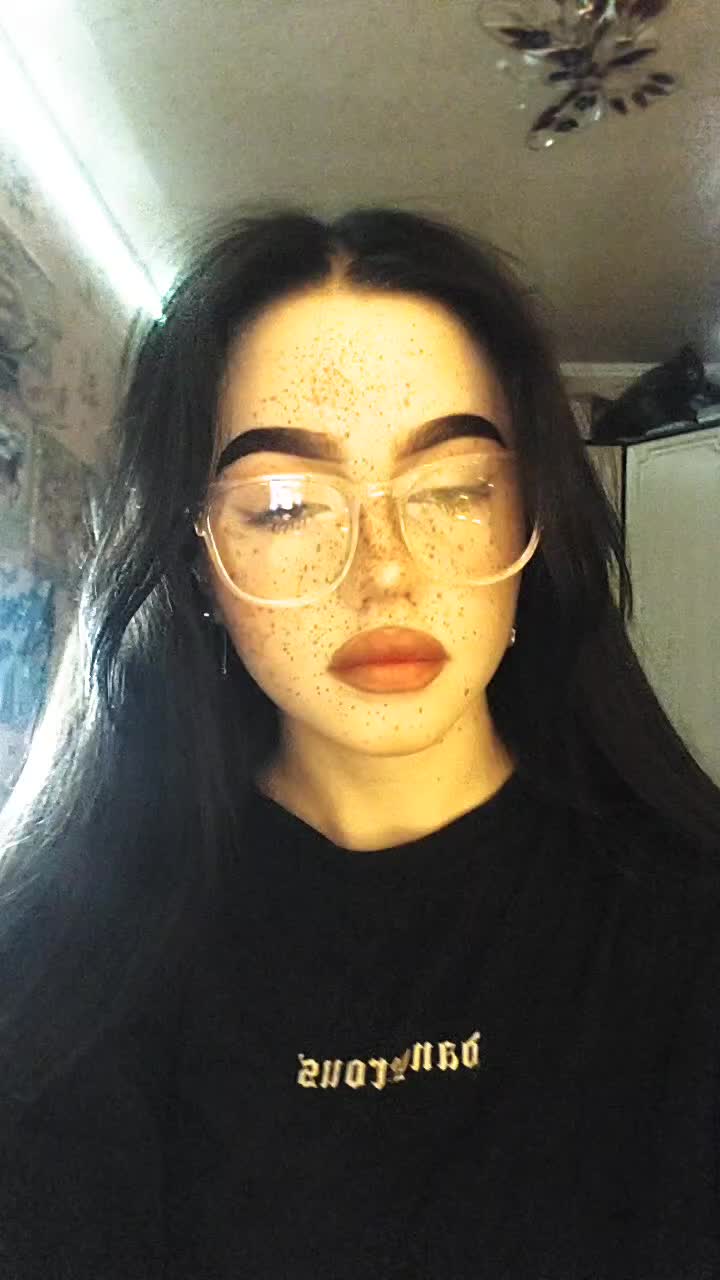 @Лизонька