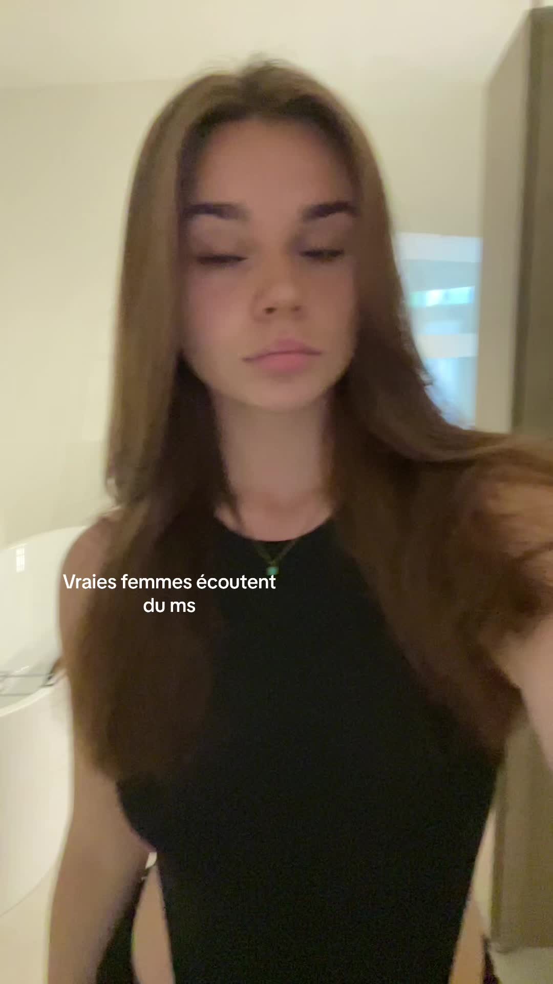 @😻