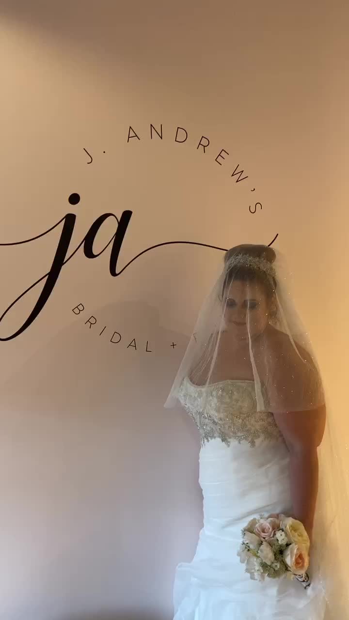 @Thebridalstylist