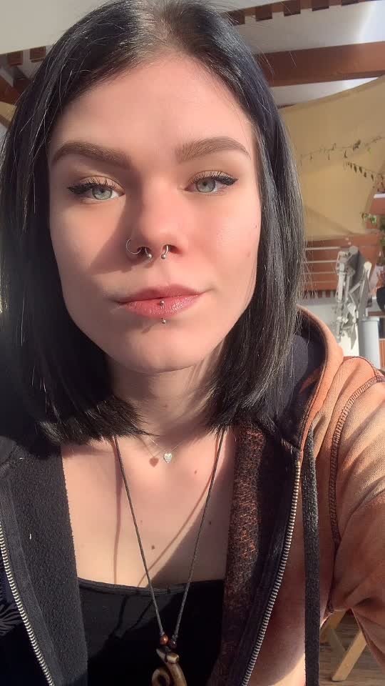 @ᗩᗰᗴᒪIᗴ 🖤