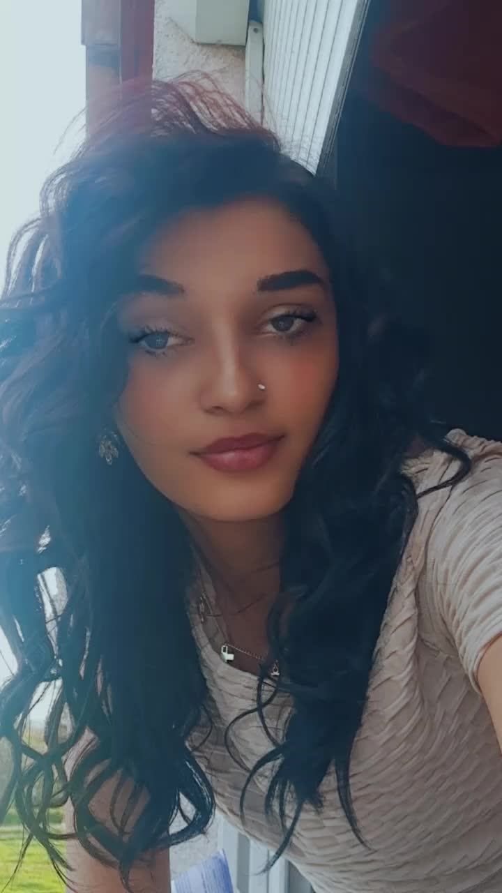 @Zs&auml;kll&icirc;nk&auml;&auml; zamira 🤭🥂♡