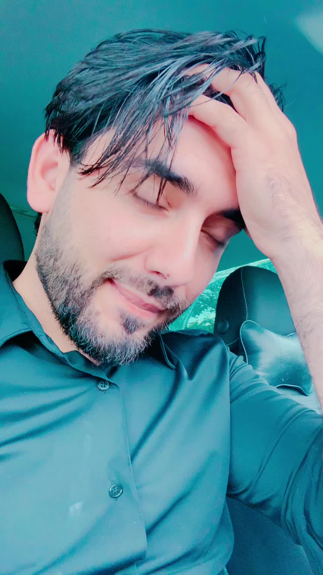 @alipacha_