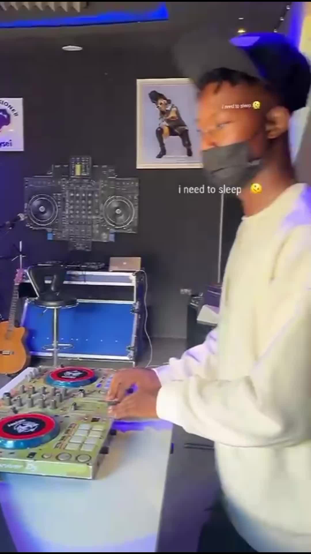 @djholyboy