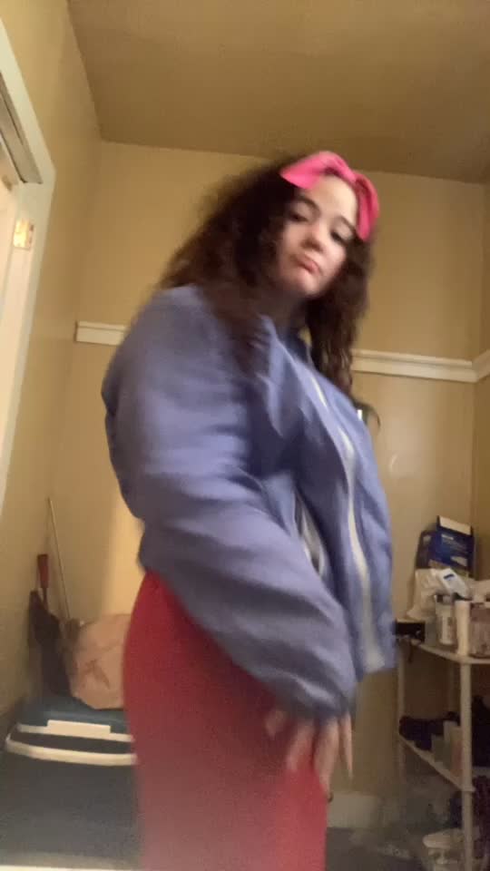 @Ali2shiesty 😍😏🤍!