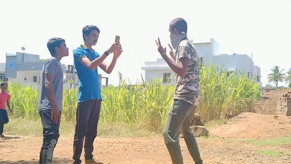 @👑निखिल👑