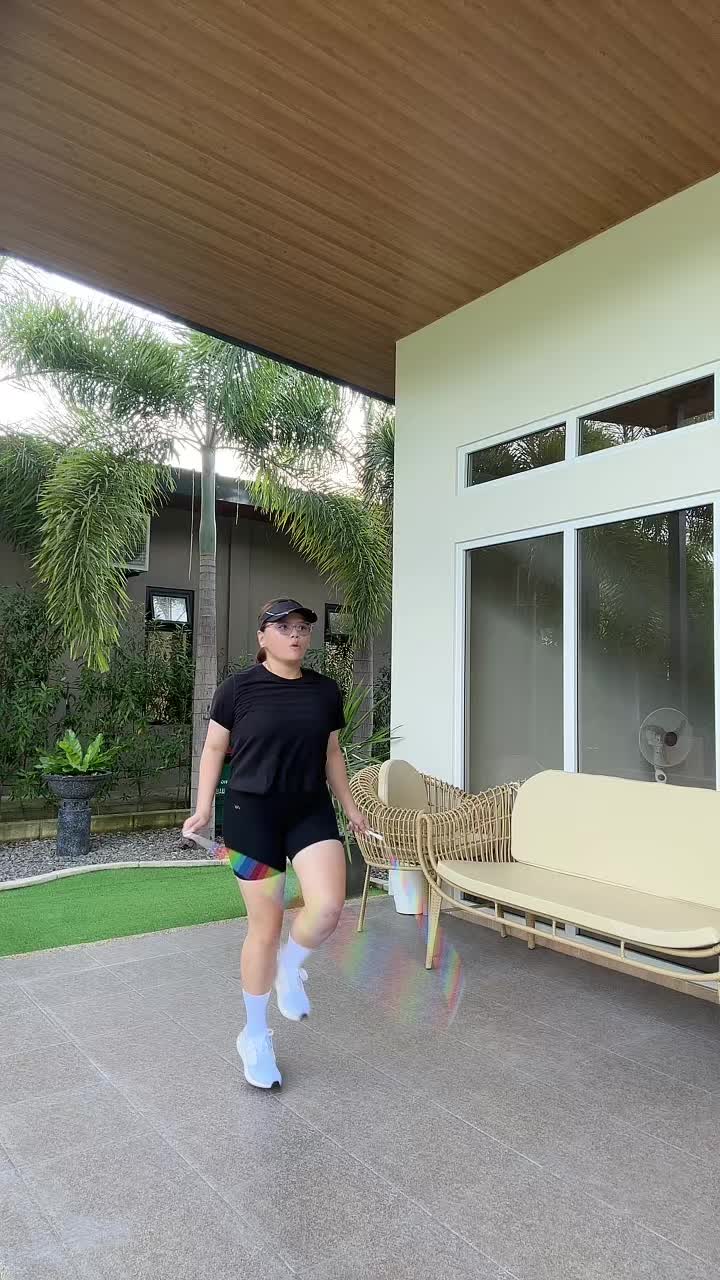 @skippinflower.rose on IG