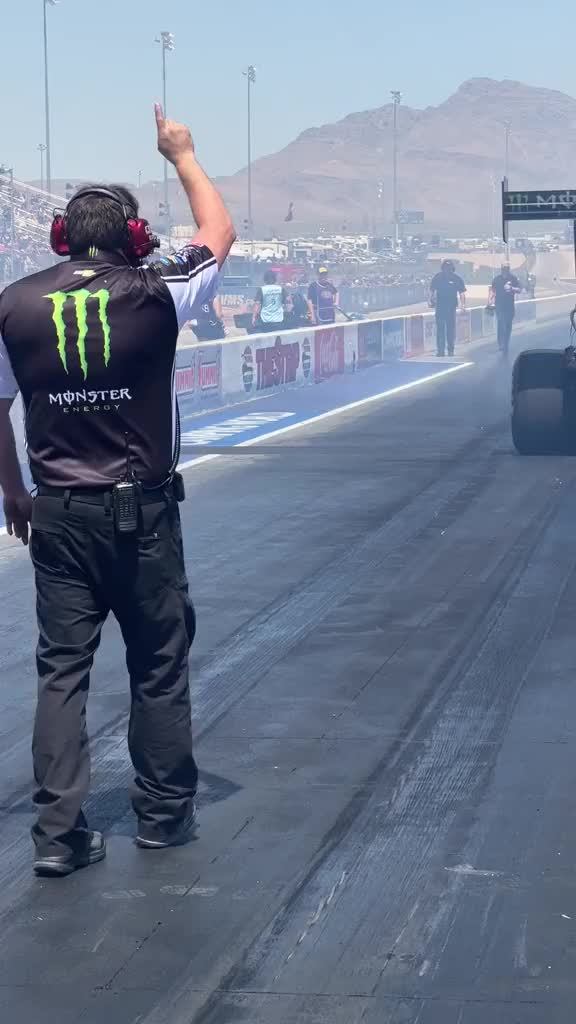@Drag Racing World