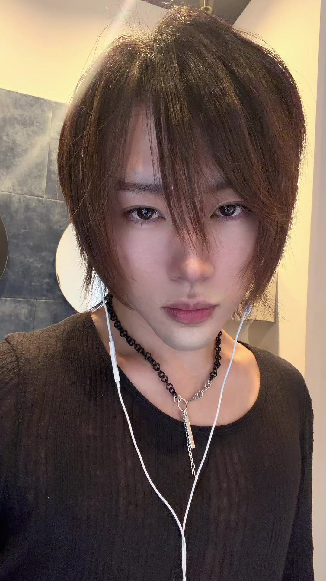 @昼行灯