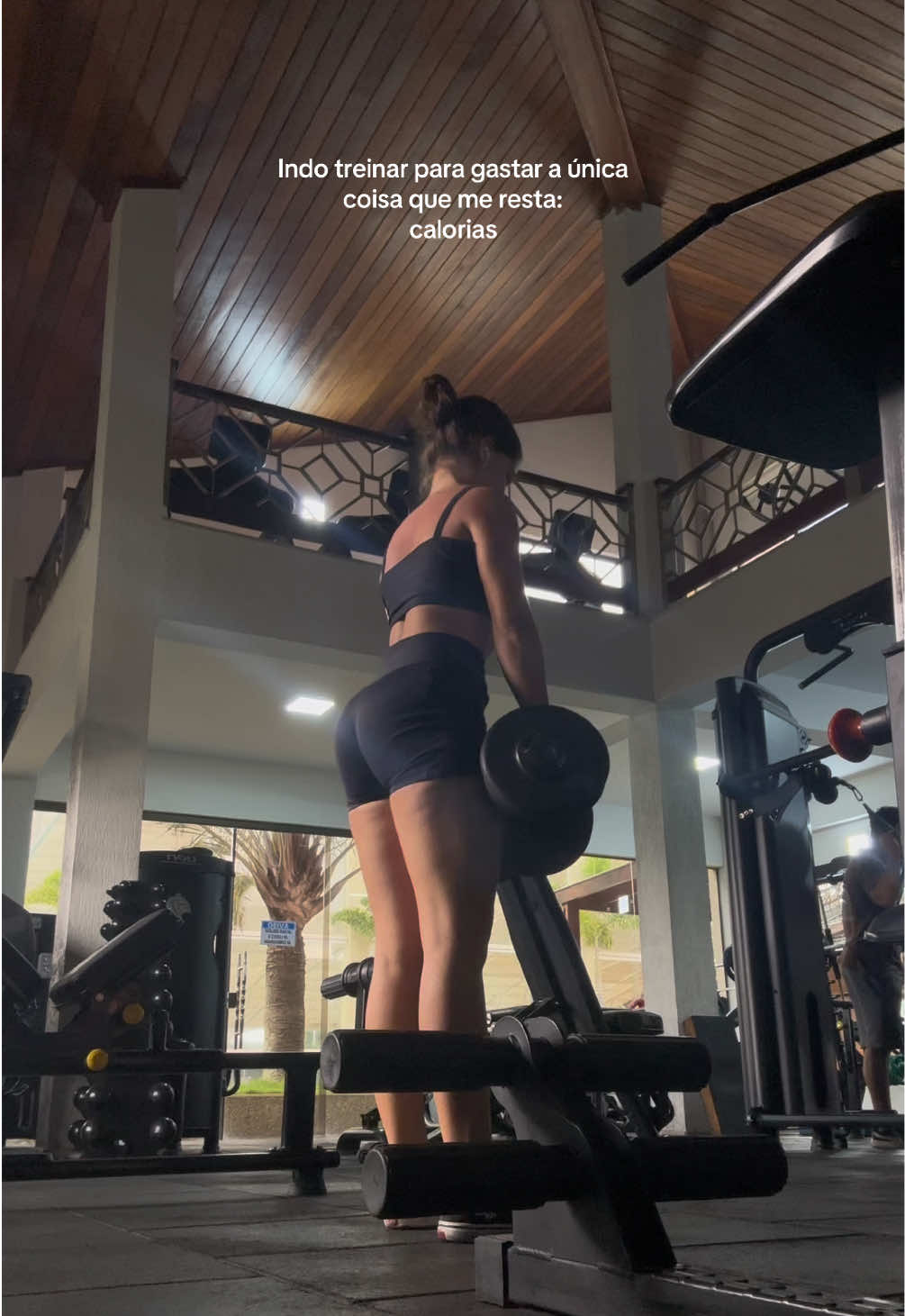 @LARACOSTAAB_