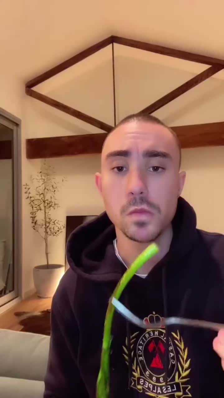 @NickyVito