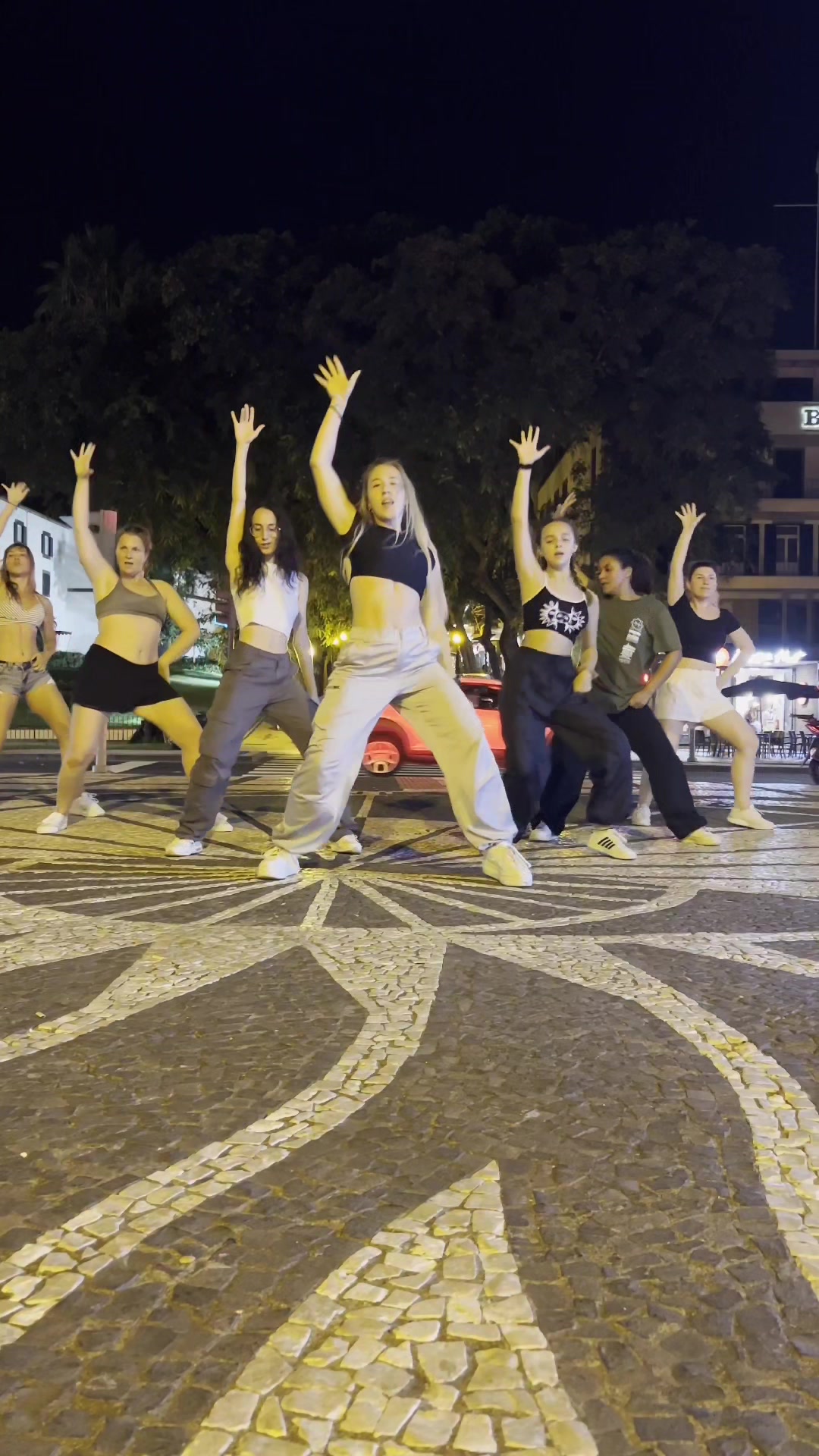 @dancinggirls
