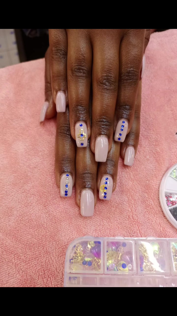 @Ultimate nail studio