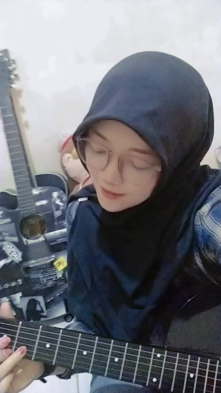 @Dewi Aurora Khan