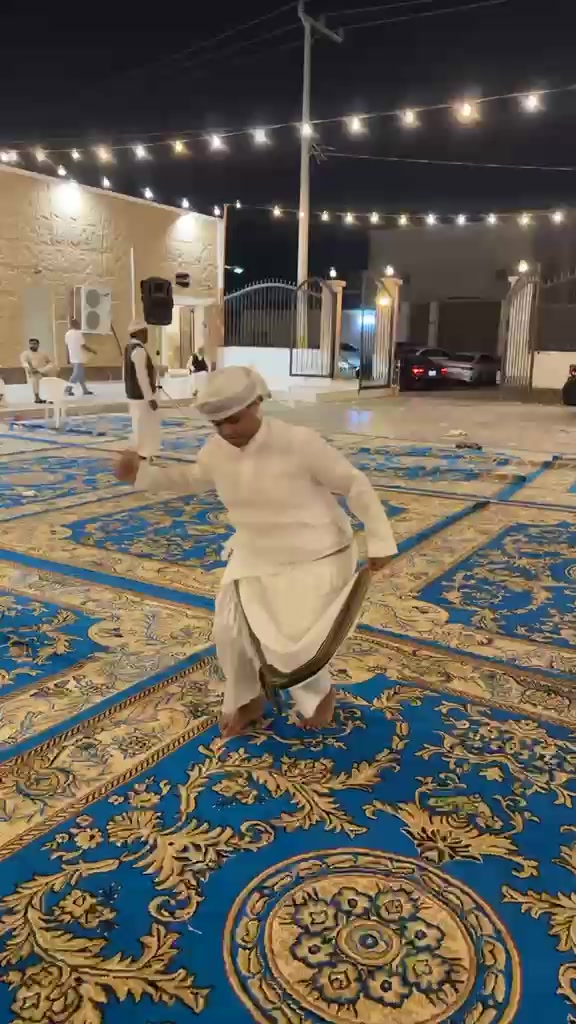 @ڤرقة آخوإن عـآيٌـل🤍🌼.