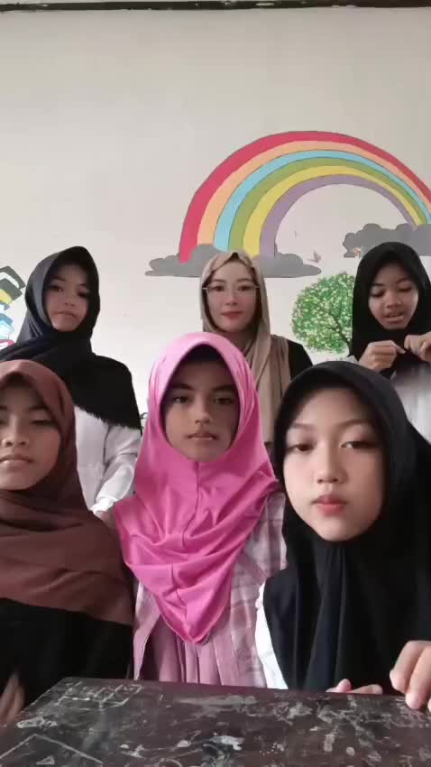 @Yuli_Istri