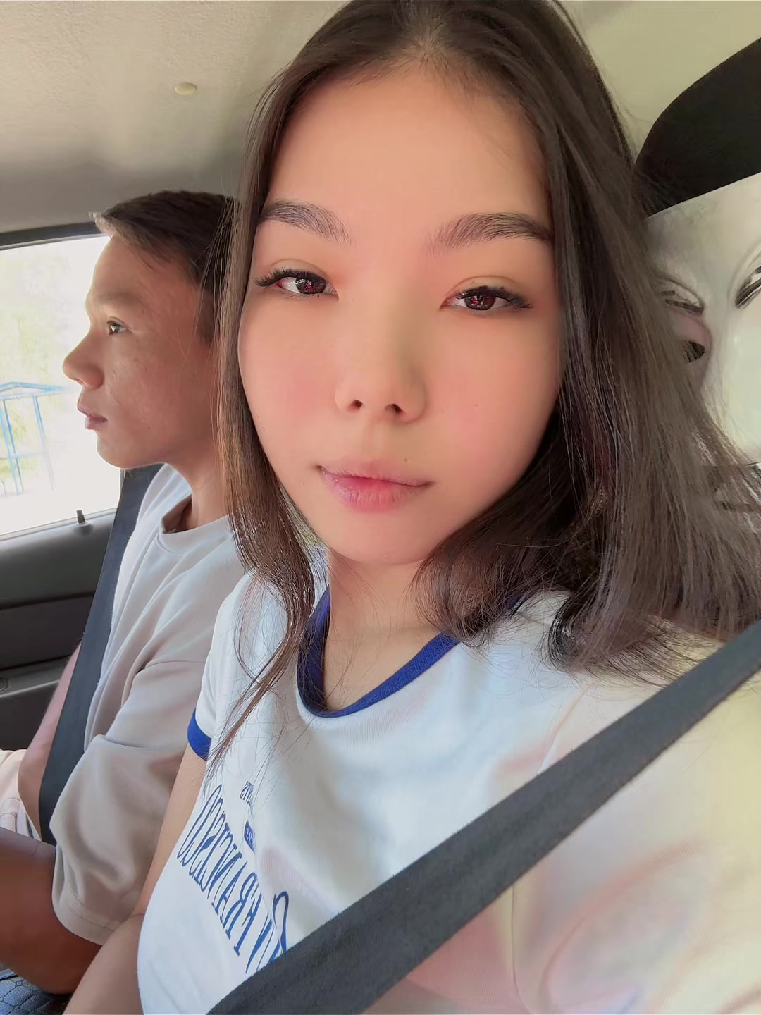 @Anelyaa