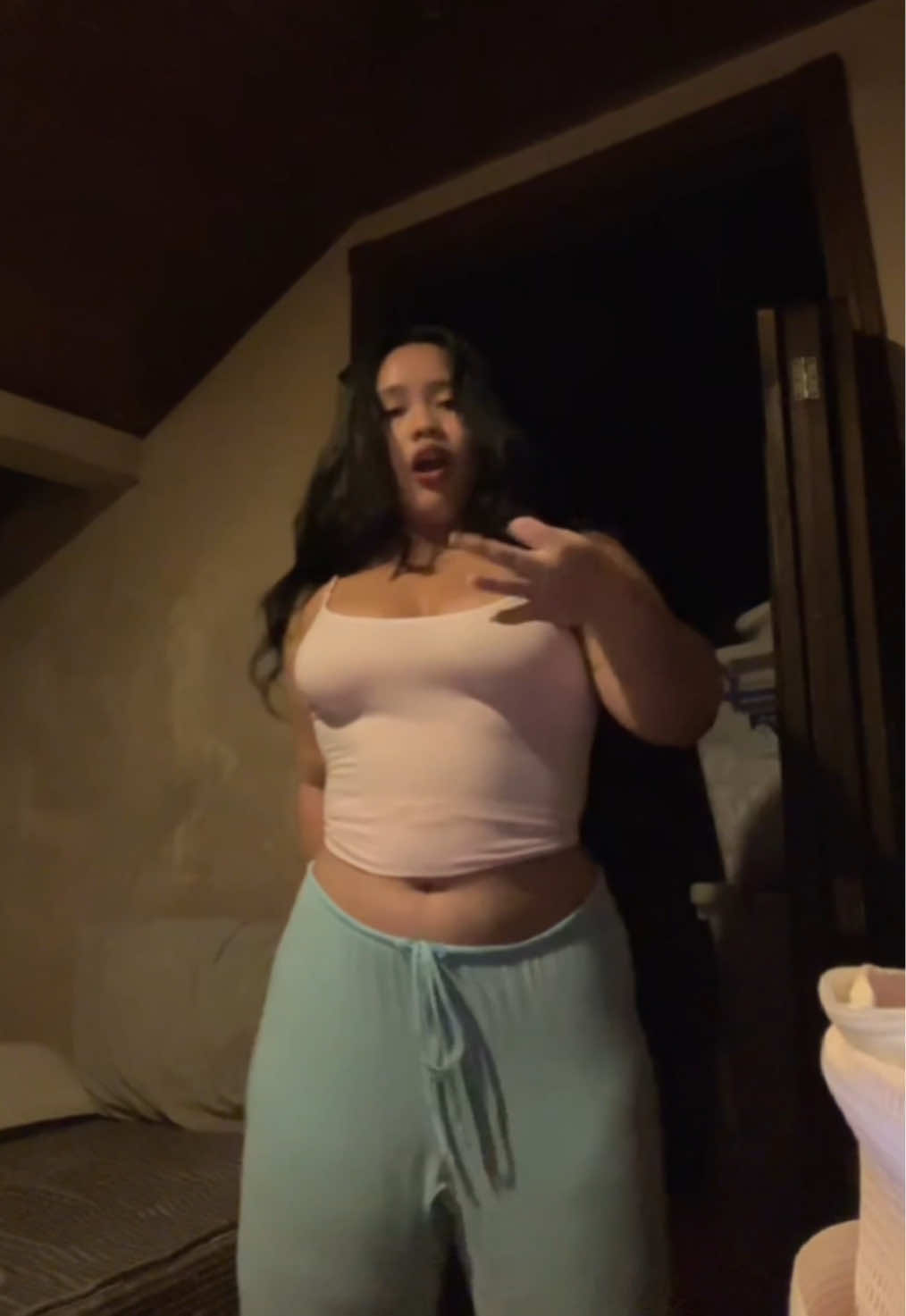 @Elaris