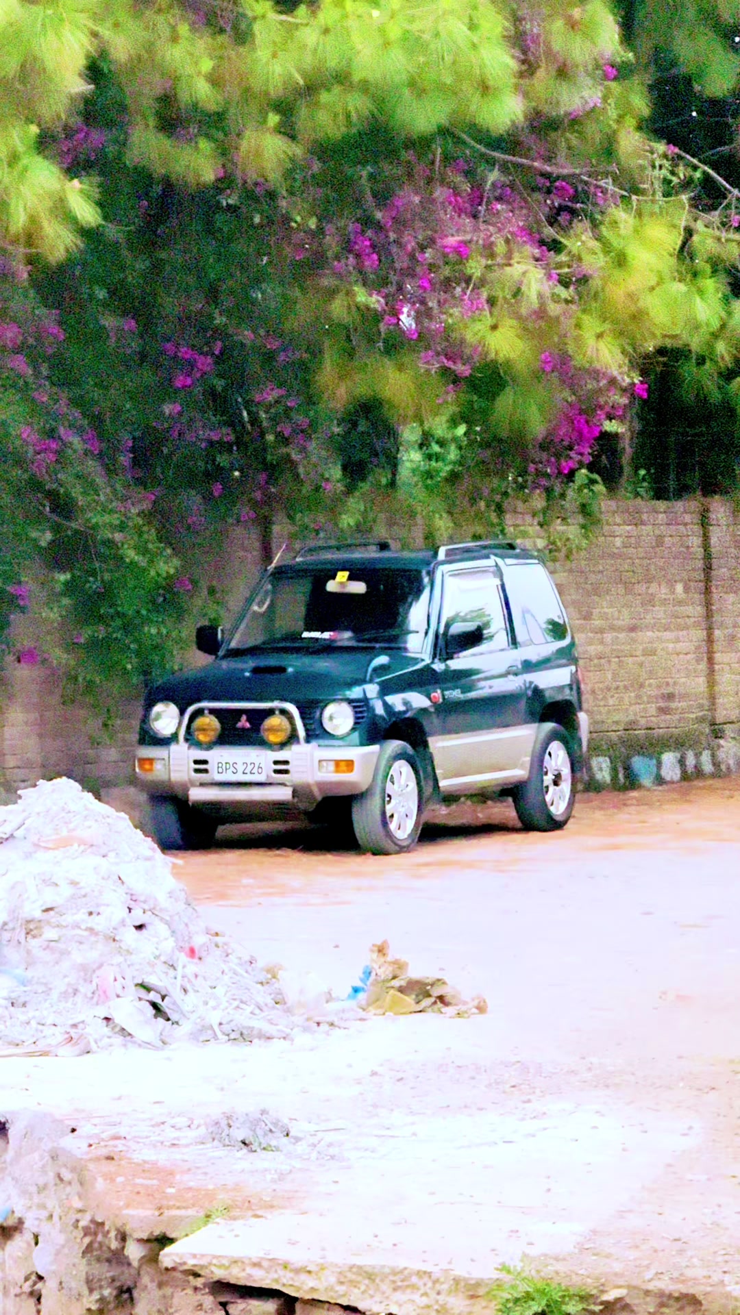 @FourWheels.com